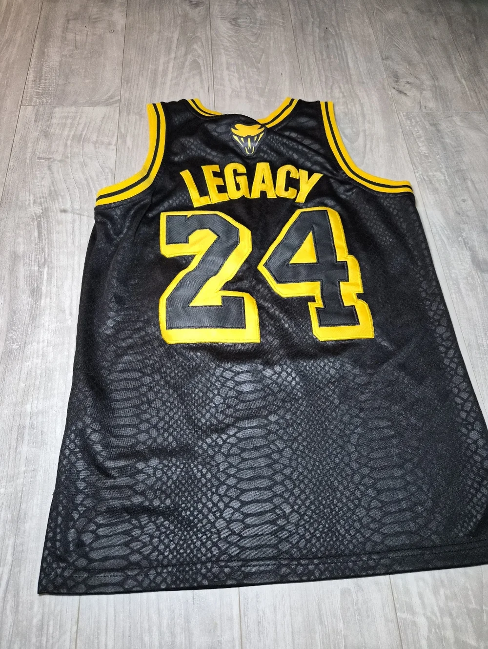 Men's Legend 8 24 Basketball Jersey 90S Hip Hop Sports Top Snakeskin